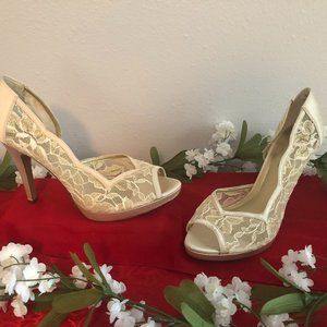 Lulu Townsend Lace Platform Pump Size 9.5
